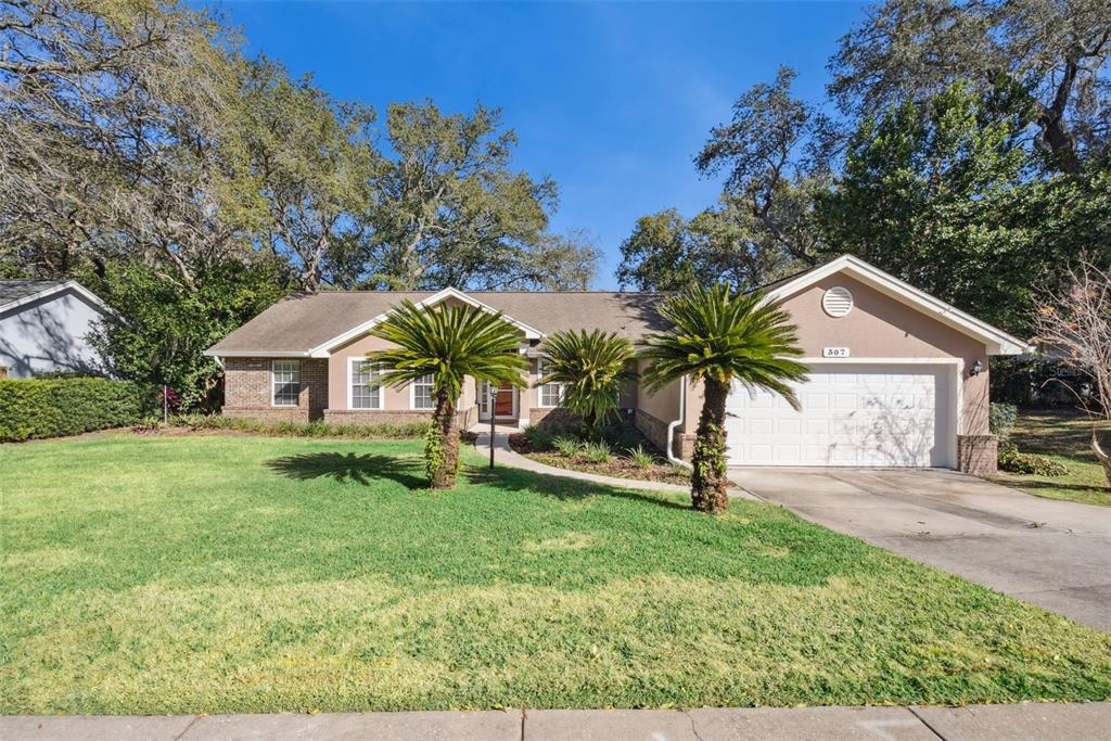 307 OAK LEAF CIRCLE