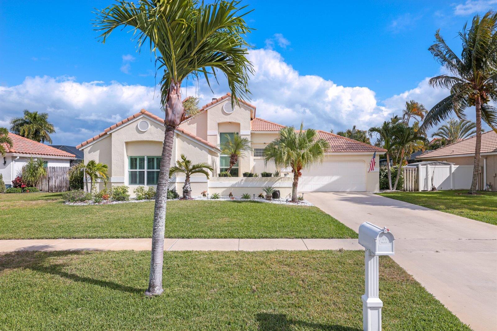 29 Dogwood Circle, Boynton Beach FL 33436
