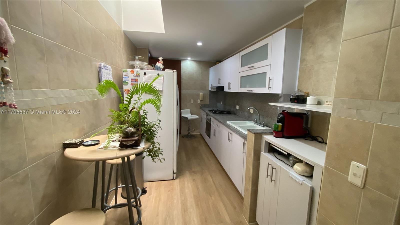 9 Avenida # 1002, CA 760046, CA — photo 5 of 16