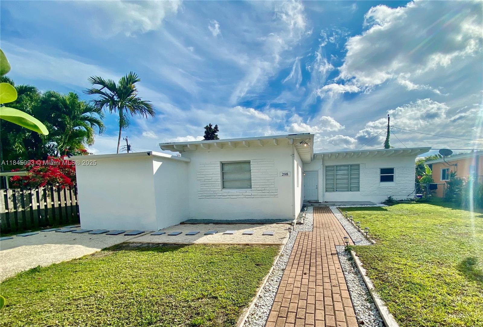 298 NW 105th St, Miami FL 33150