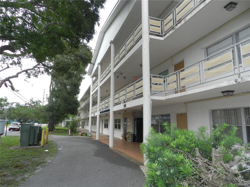 911 WASHINGTON AVENUE UNIT 112