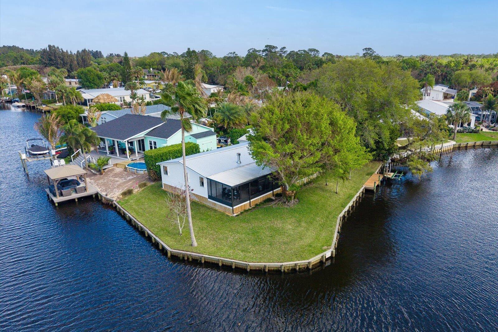 7918 SE Paradise Court, Stuart FL 34997