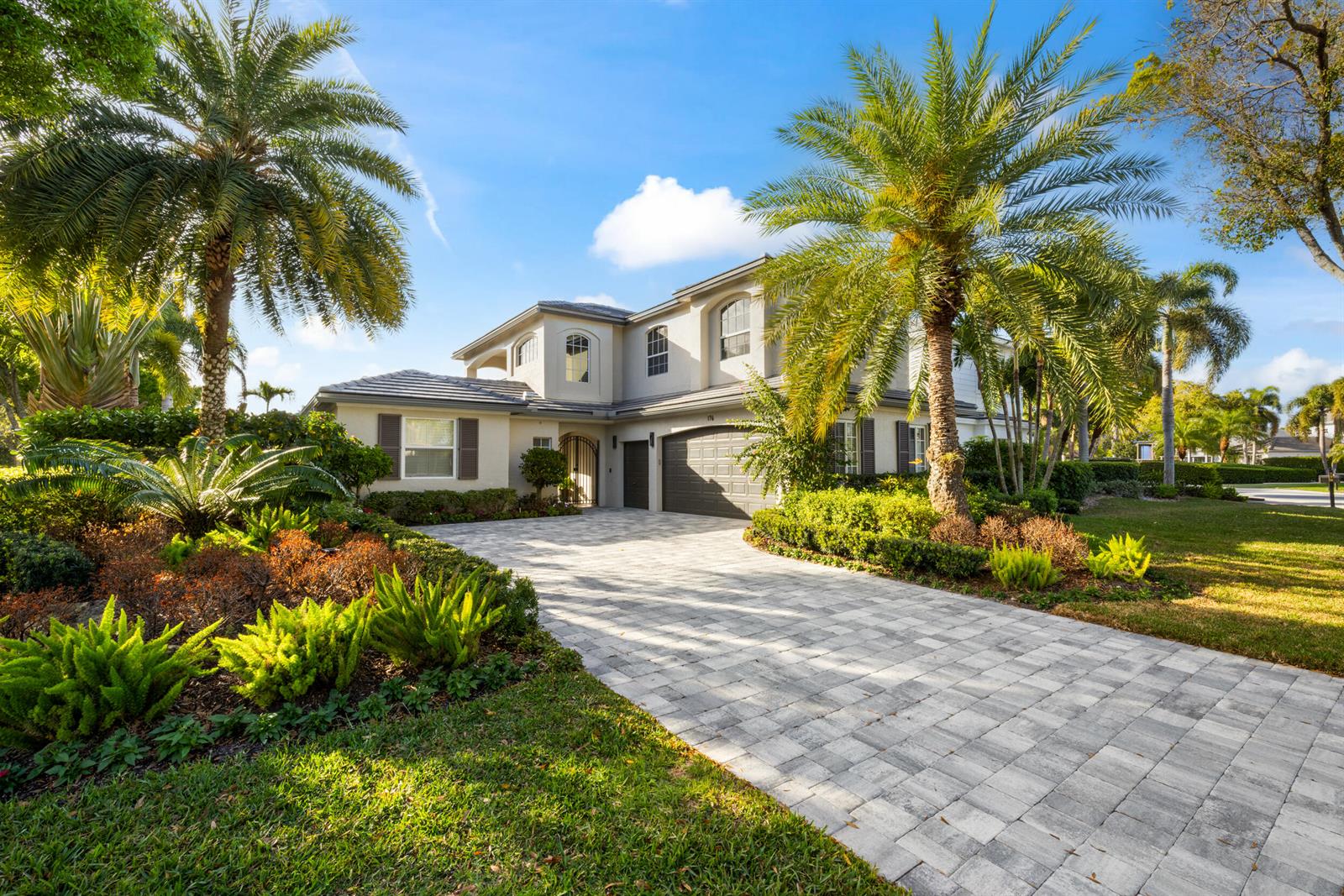176 Golf Village Boulevard, Jupiter FL 33458