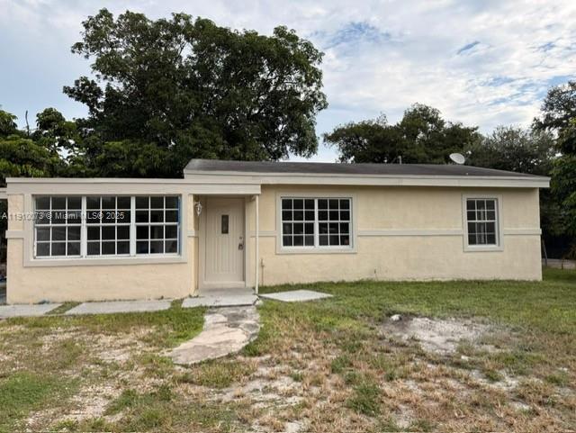 9 Miami Gardens Rd, West Park FL 33023