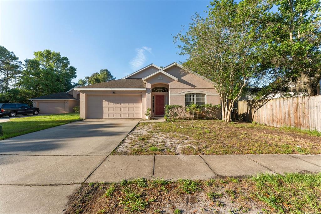 2127 RUCHE COURT