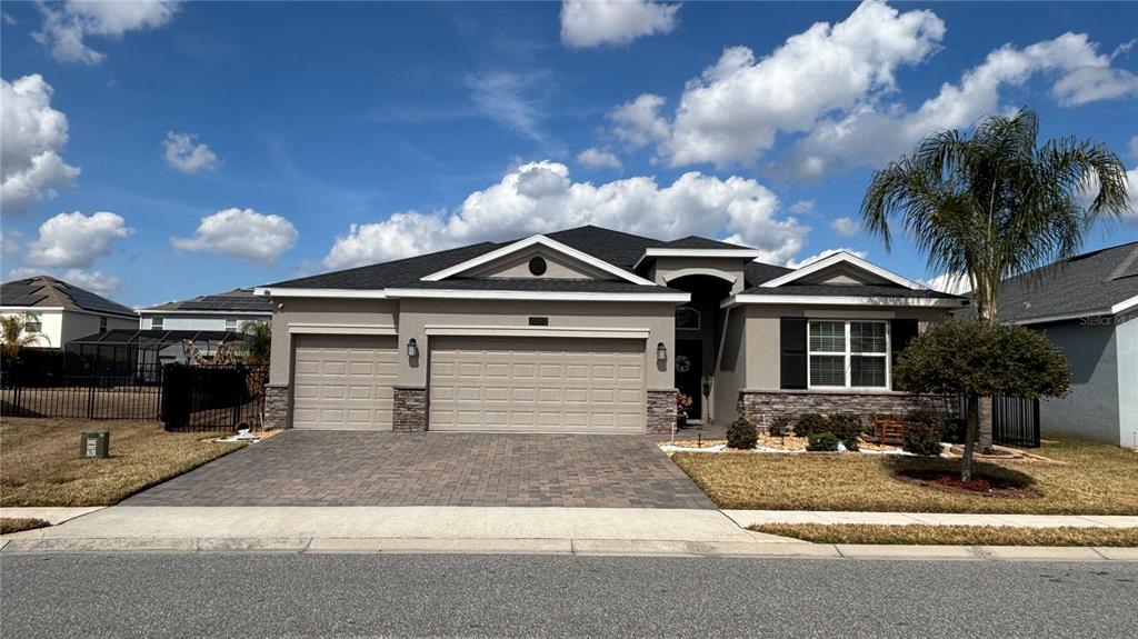 2053 CAMDEN LOOP