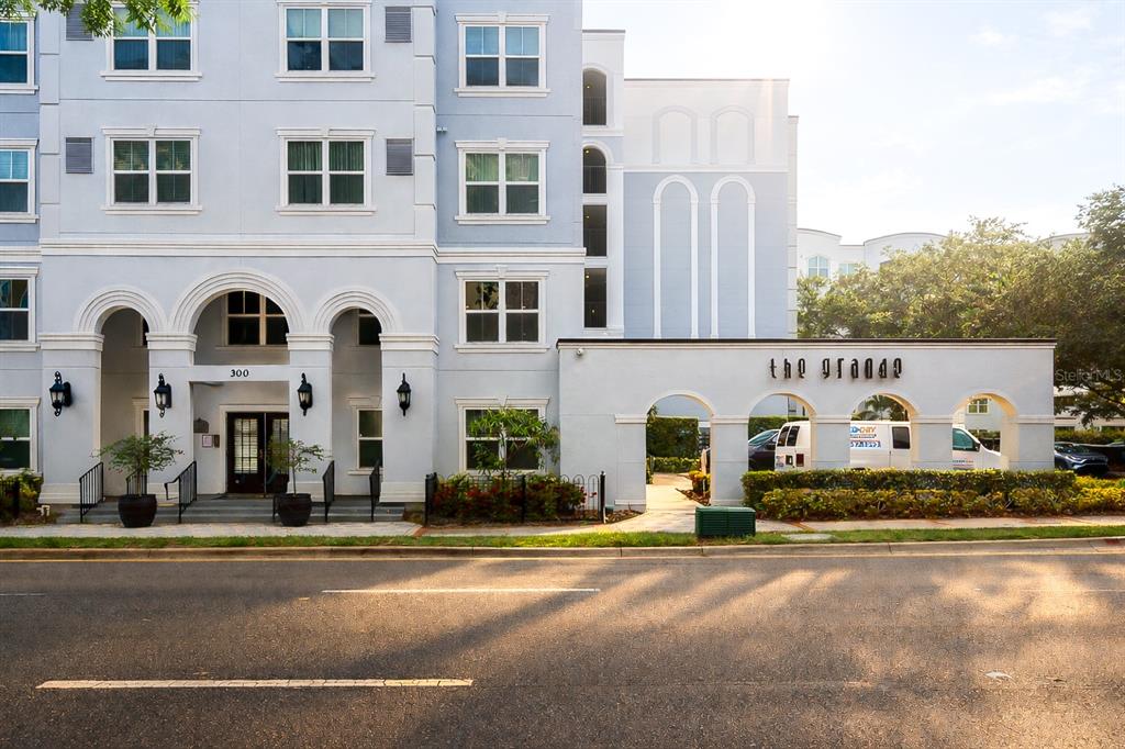 304 E SOUTH STREET UNIT 4024