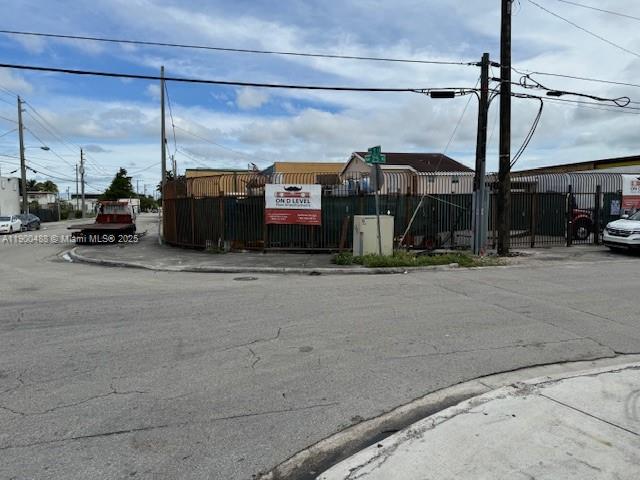 2484 NW 21st Ter, Miami FL 33142