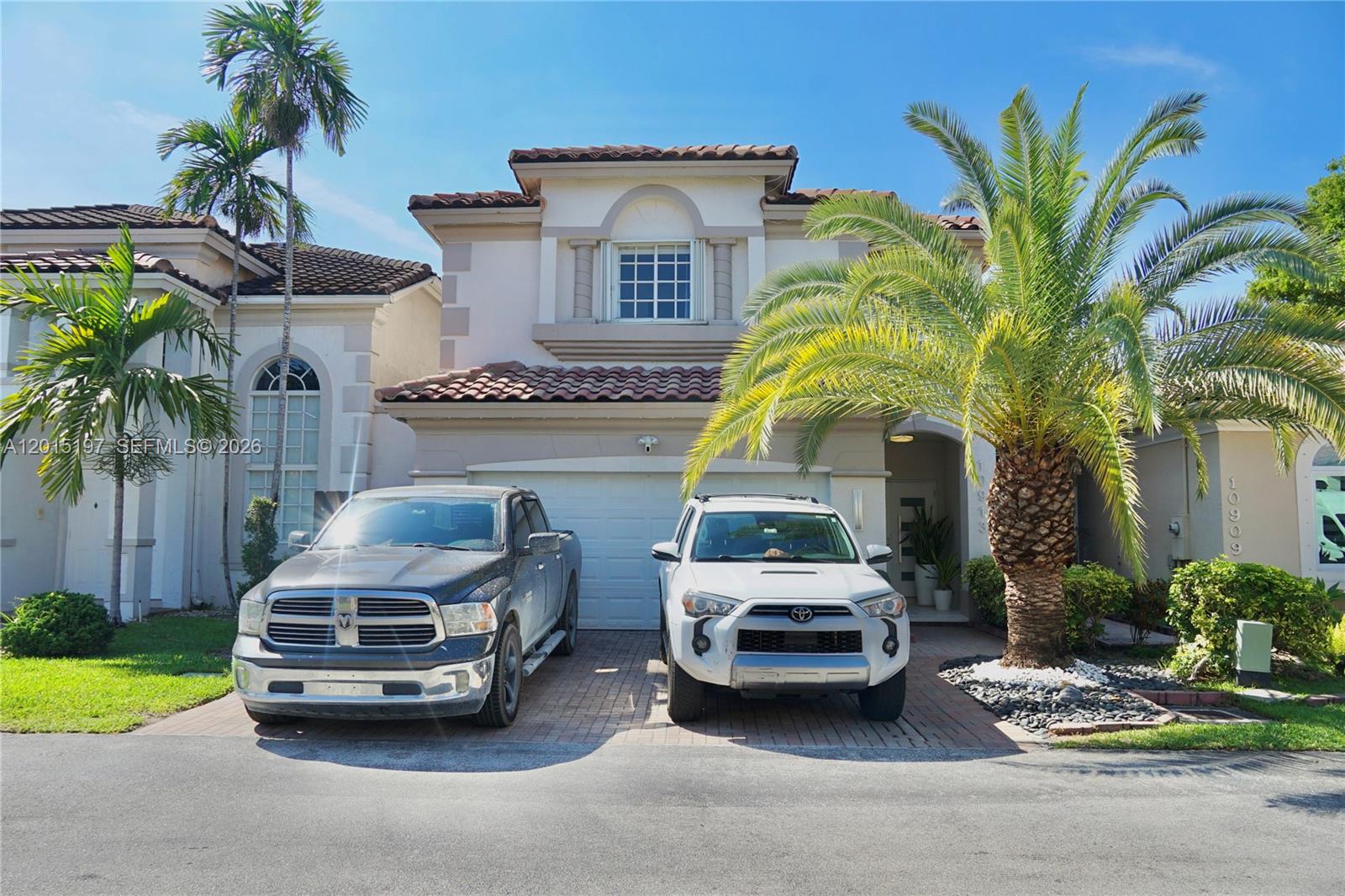 10913 NW 67th St, Doral FL 33178