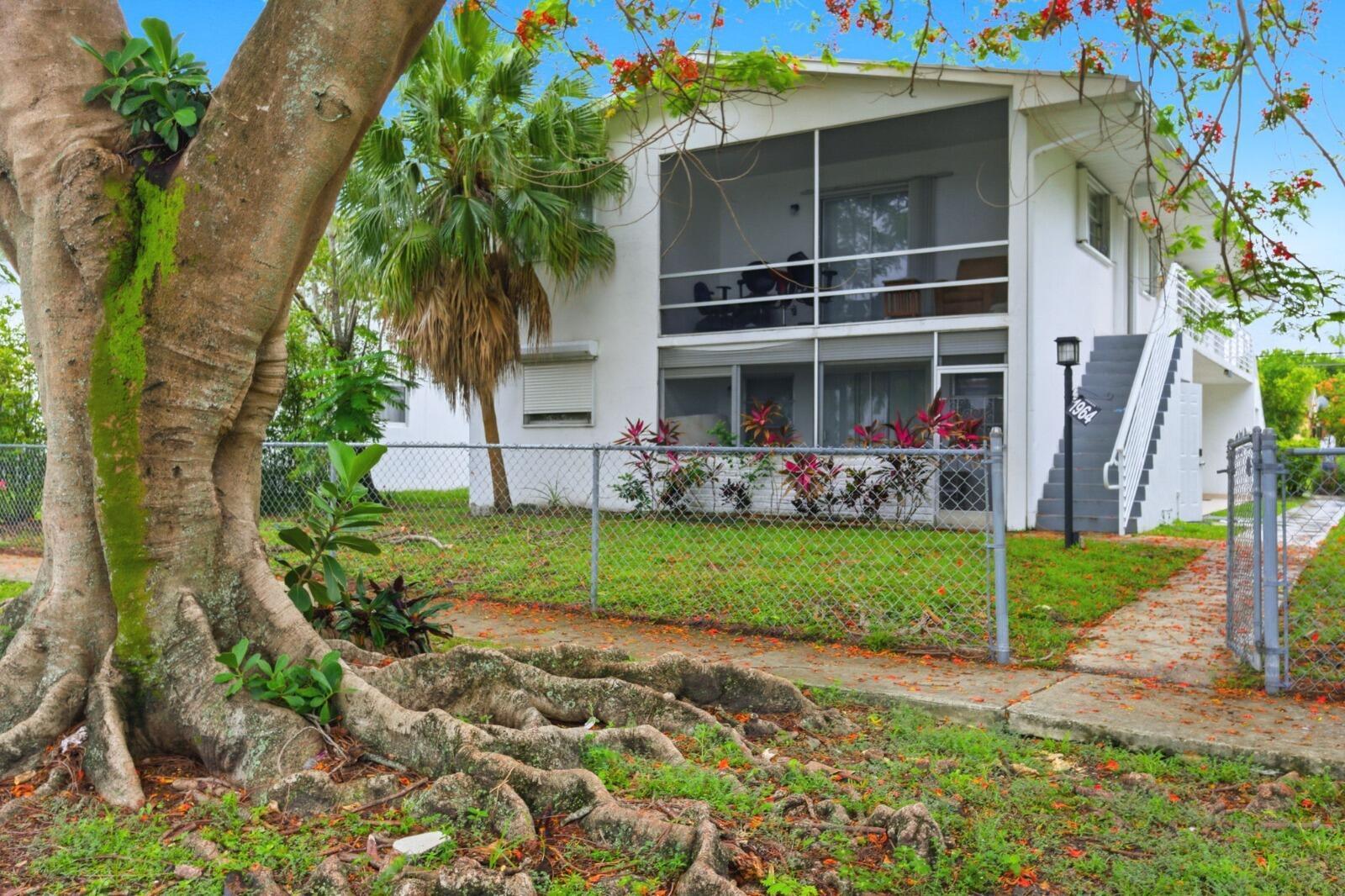 1964 NE 172nd Street, North Miami Beach FL 33162