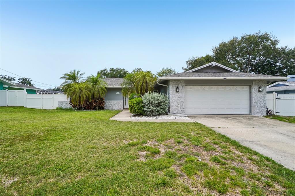 2376 ARMOUR DRIVE, DUNEDIN, FL — photo 2 of 30