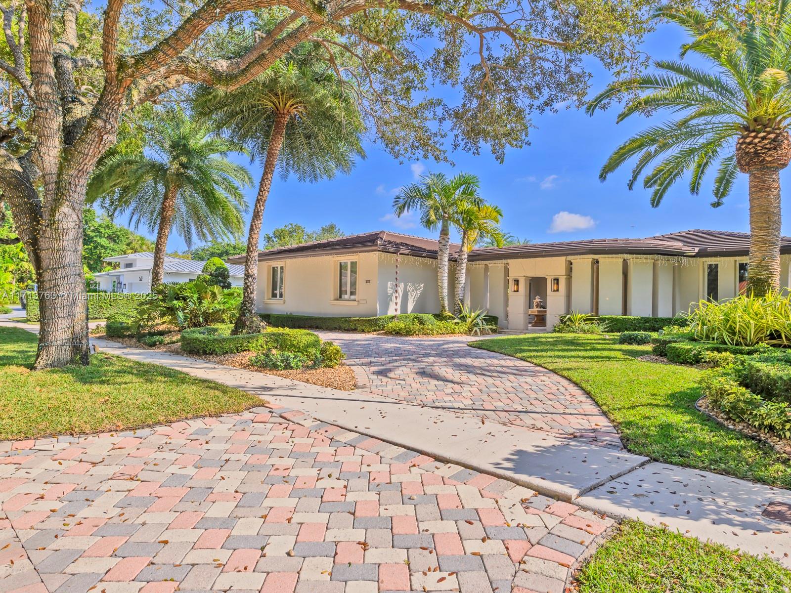 16111 W Troon Cir, Miami Lakes FL 33014