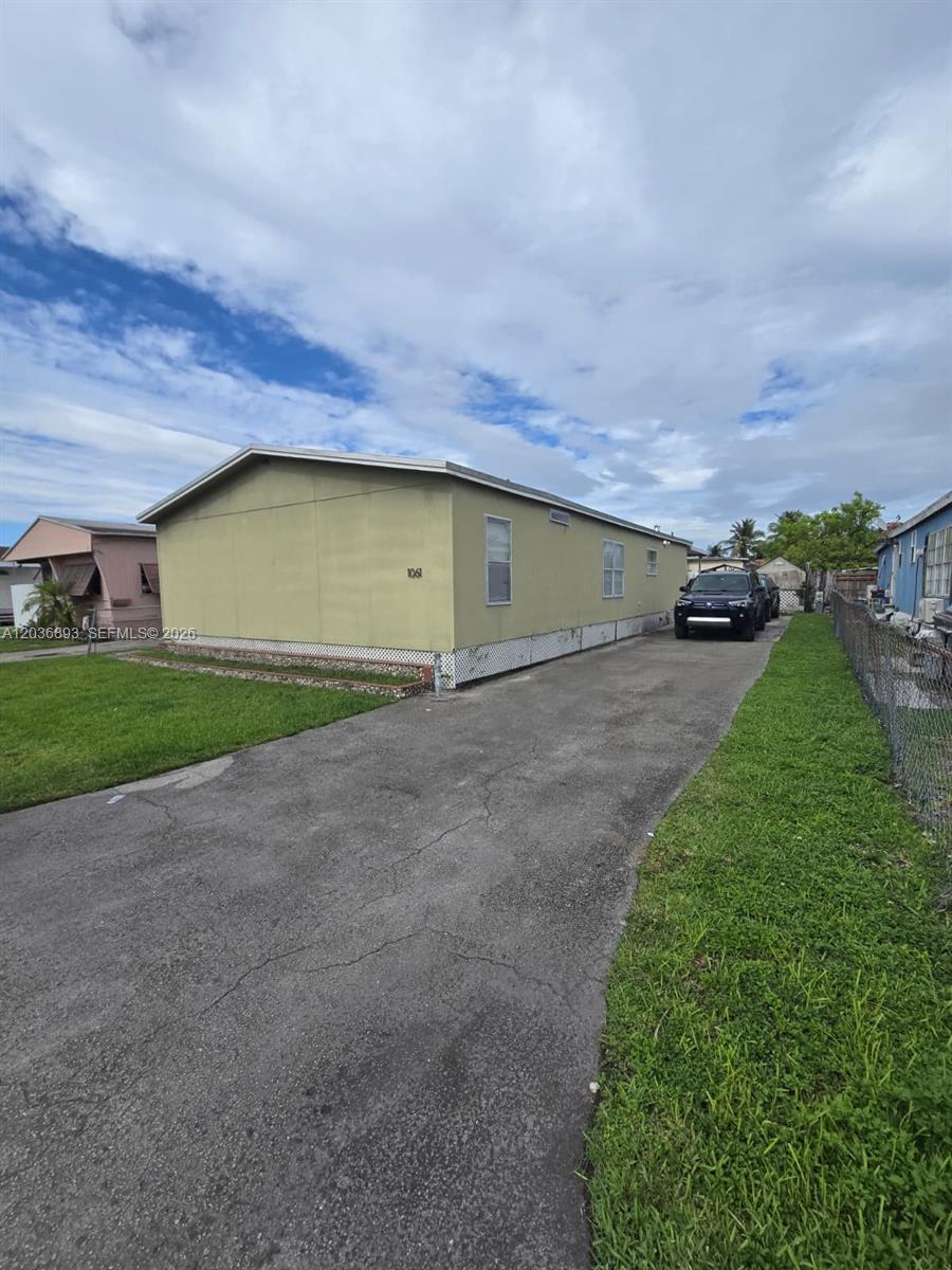 1061 SW 131 PL, Miami FL 33184
