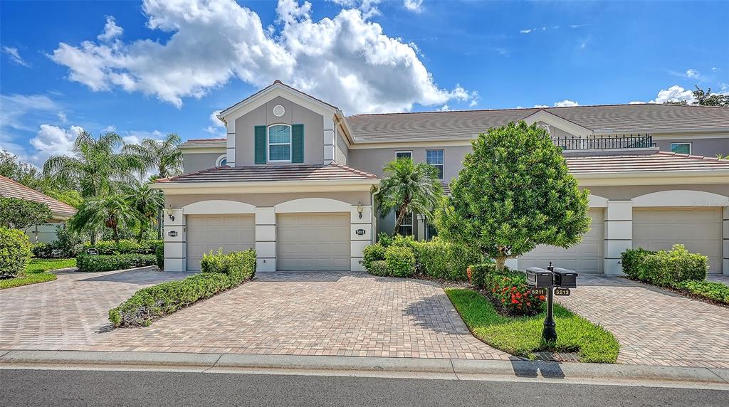 5211 PARISIENNE PLACE UNIT 101B27