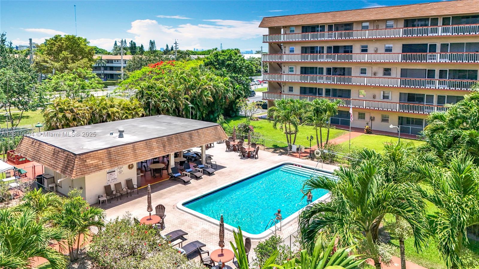 5300 Washington St # U305, Hollywood FL 33021