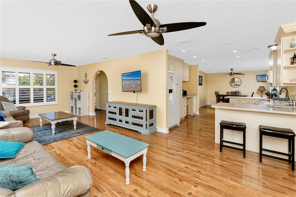 2601 BAY BOULEVARD, INDIAN ROCKS BEACH, FL — photo 4 of 30