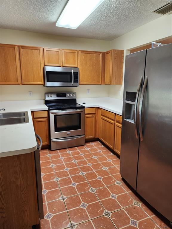 10815 BRICKSIDE COURT, RIVERVIEW, FL — photo 4 of 9