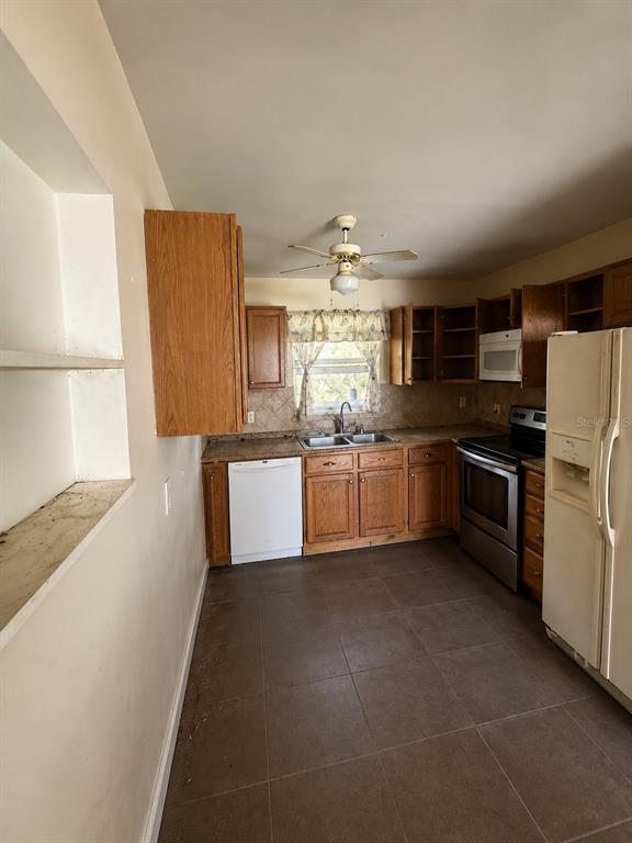 21314 GLENDALE AVENUE, PORT CHARLOTTE, FL — photo 4 of 9