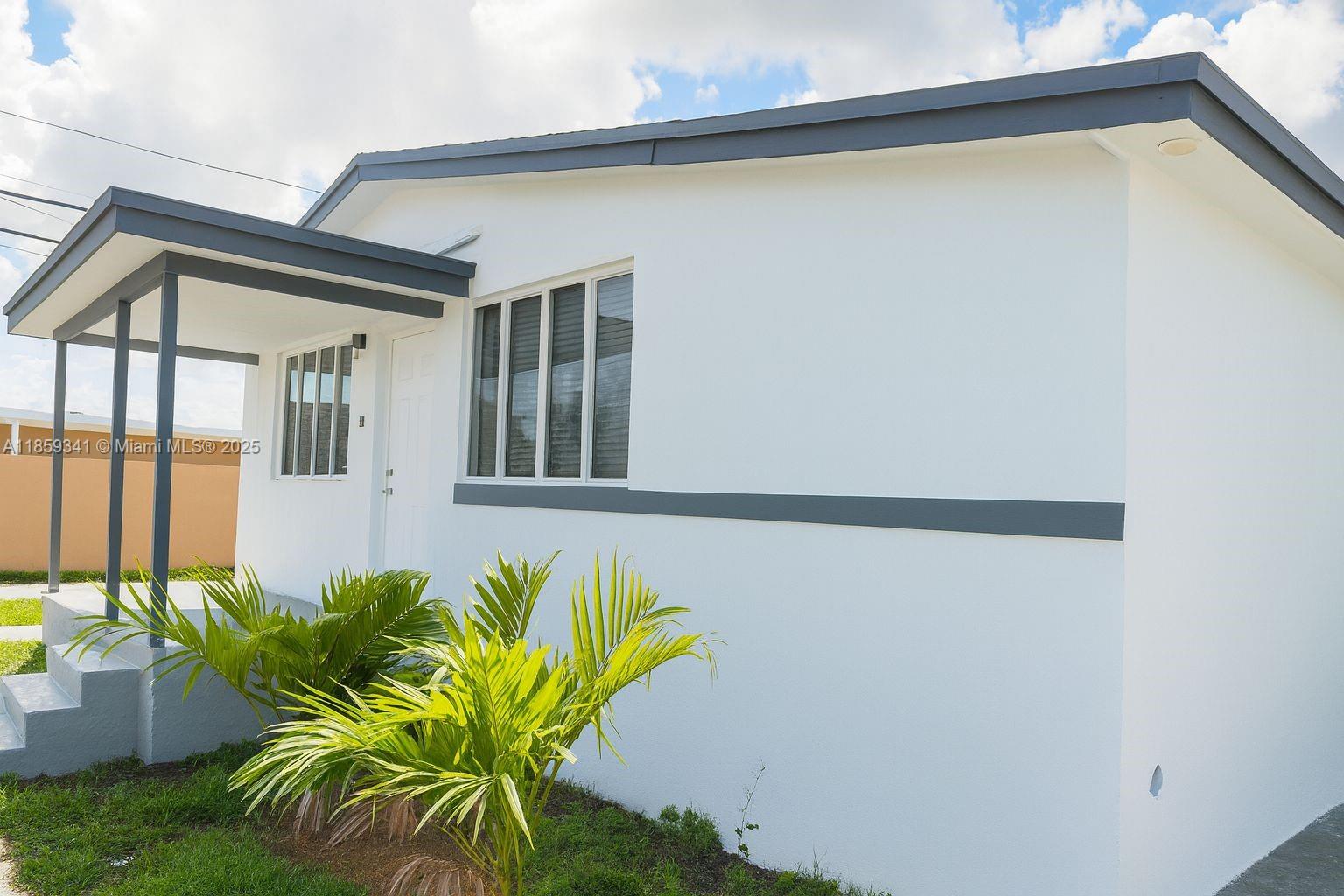 320 W 13th St, Hialeah FL 33010