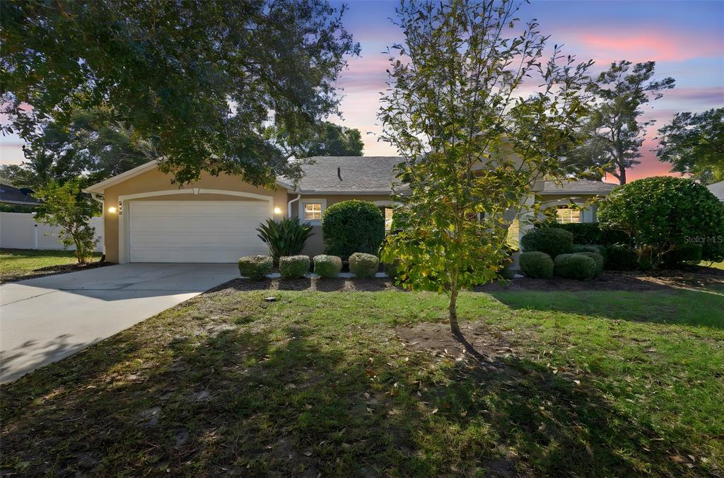 606 WHITE OAK WAY