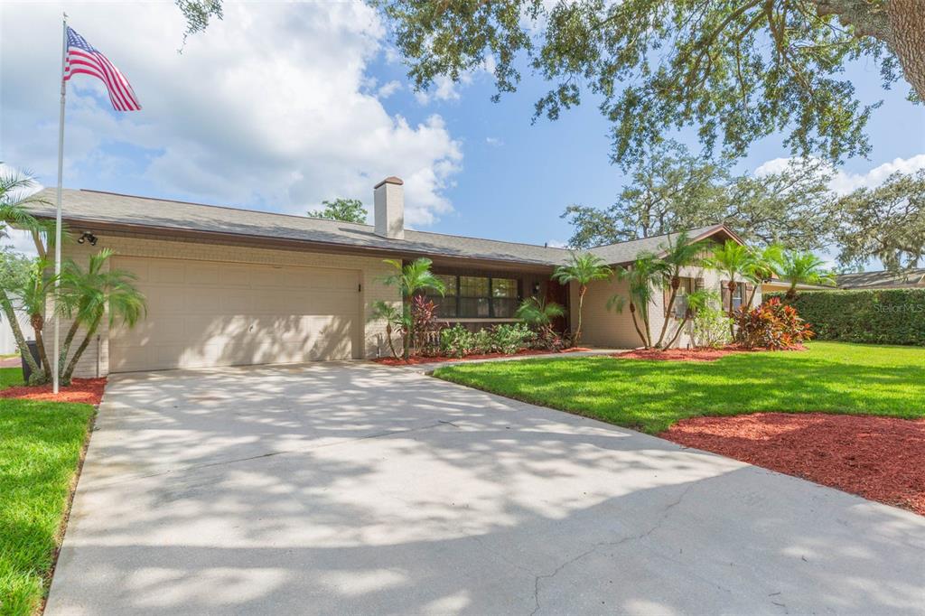 1609 OAKMONT DRIVE