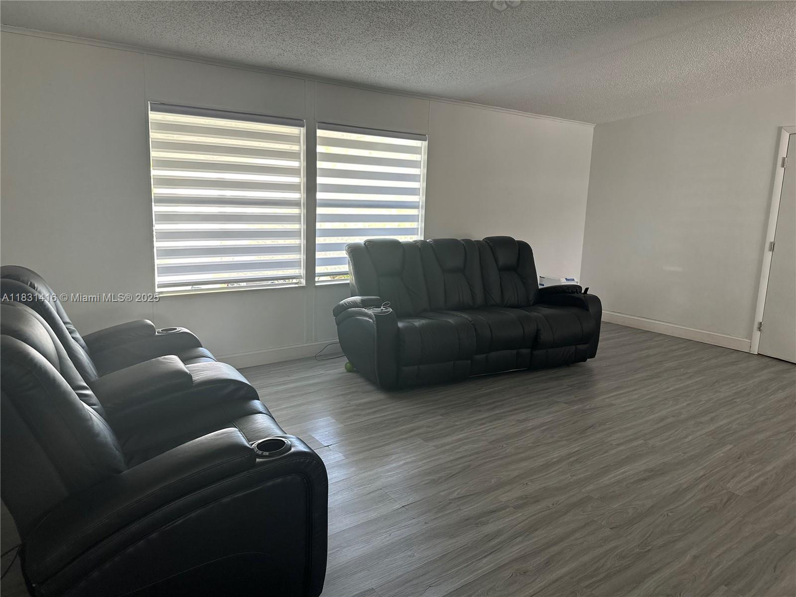 19800 SW 180 st, Miami FL 33187