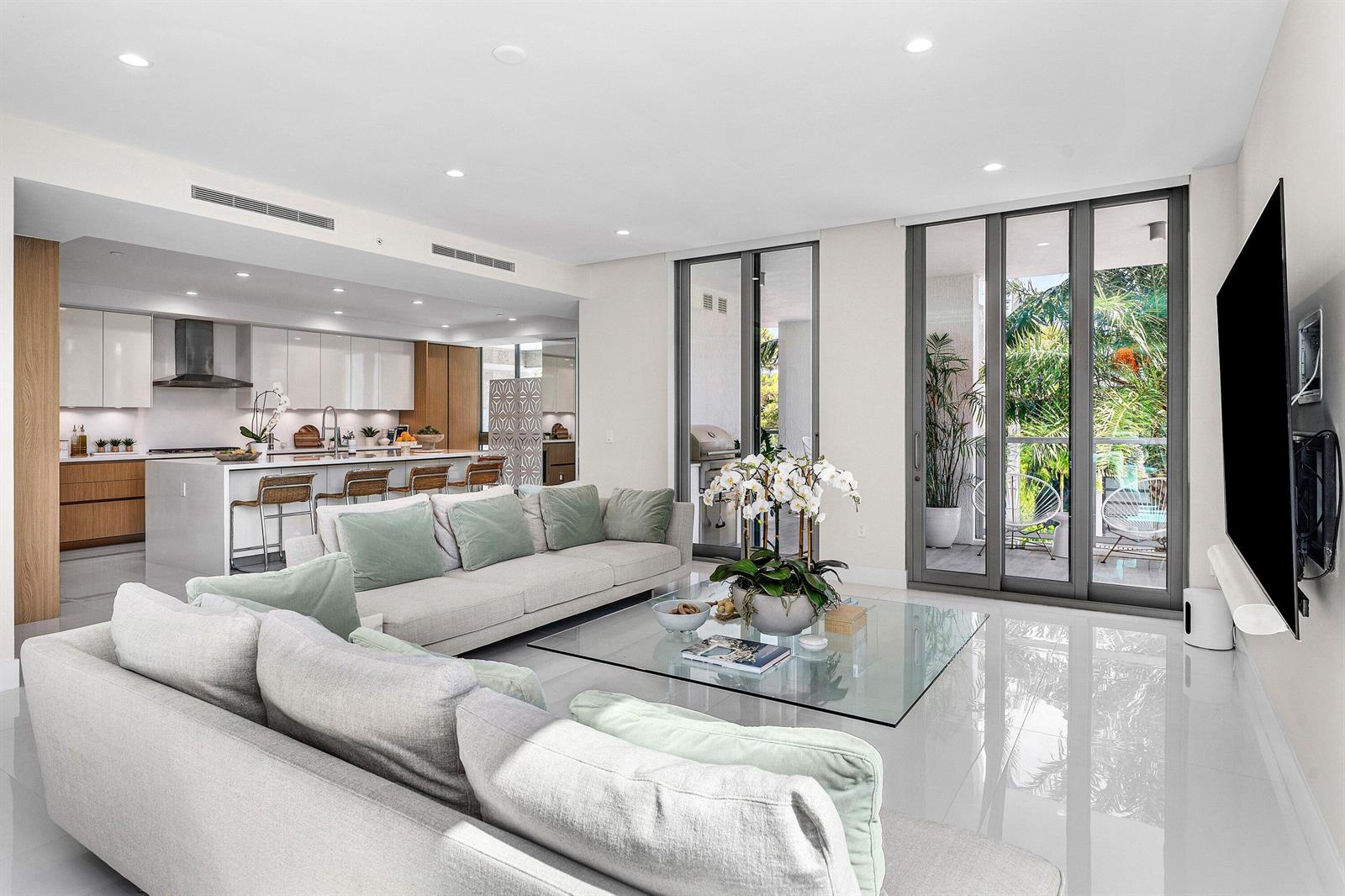 475 E Royal Palm Road # 206, Boca Raton FL 33432