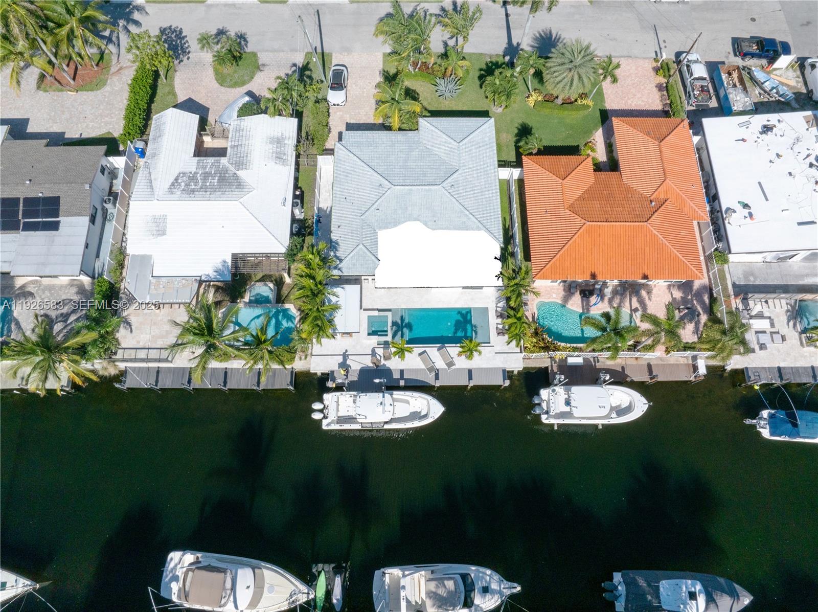 2734 SE 14th St, Pompano Beach FL 33062