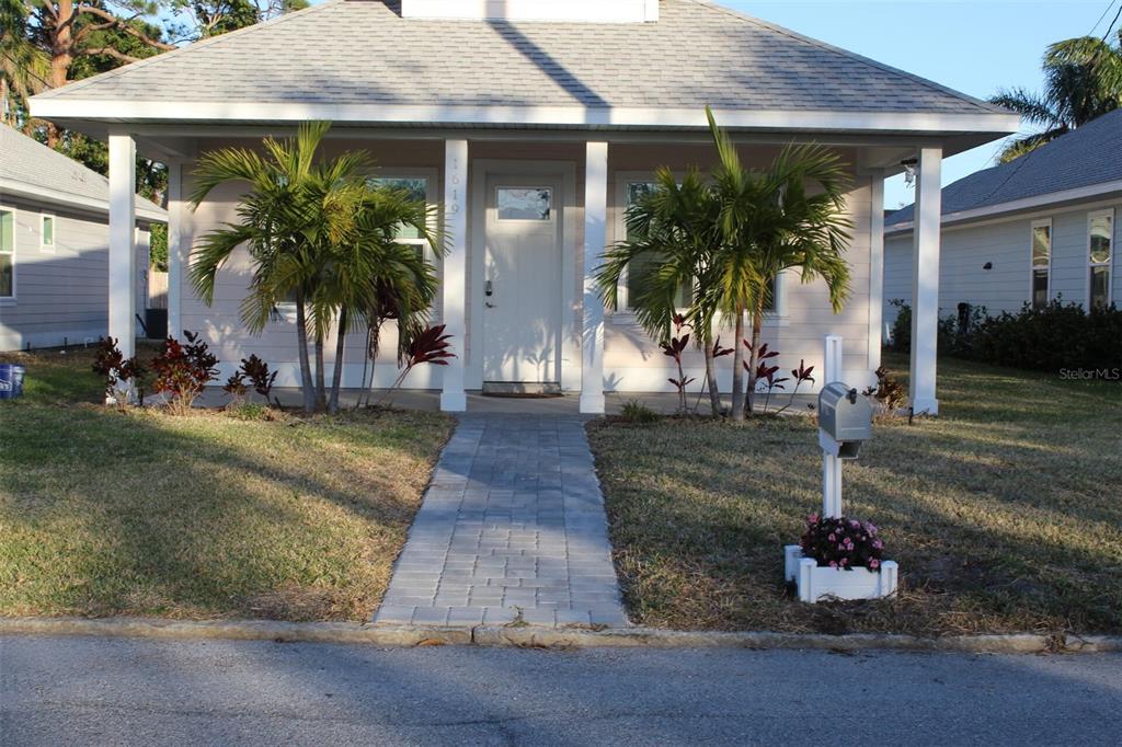 1619 17TH STREET W