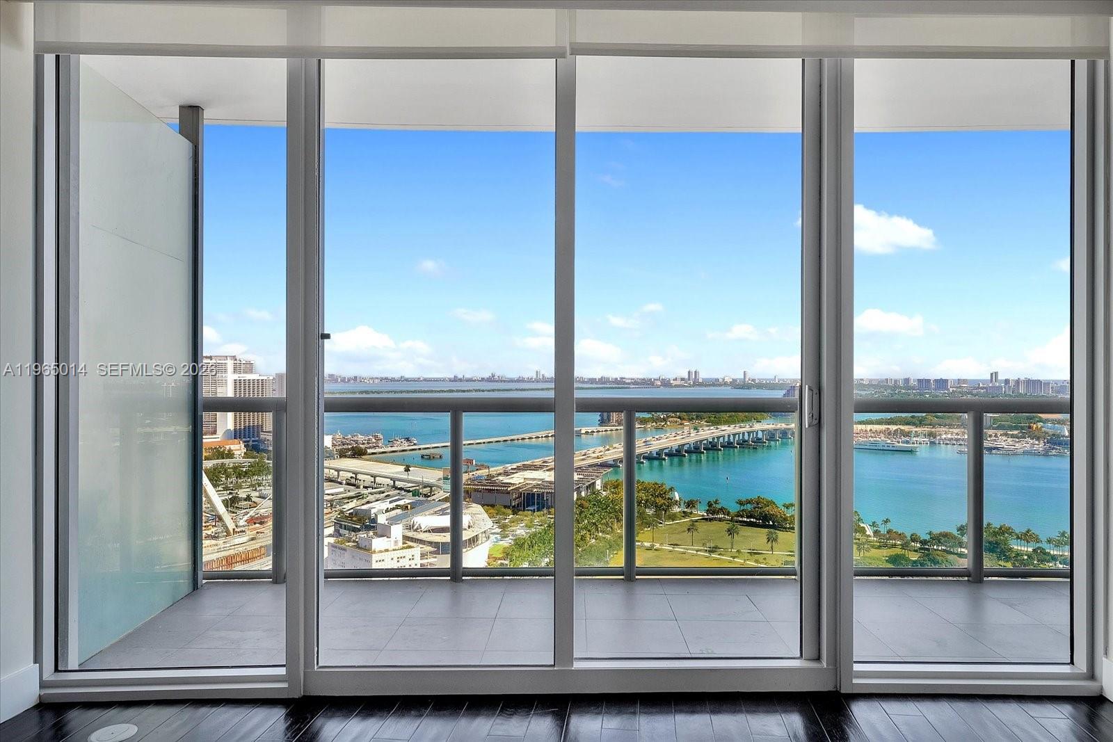 888 Biscayne Blvd # 3111, Miami FL 33132