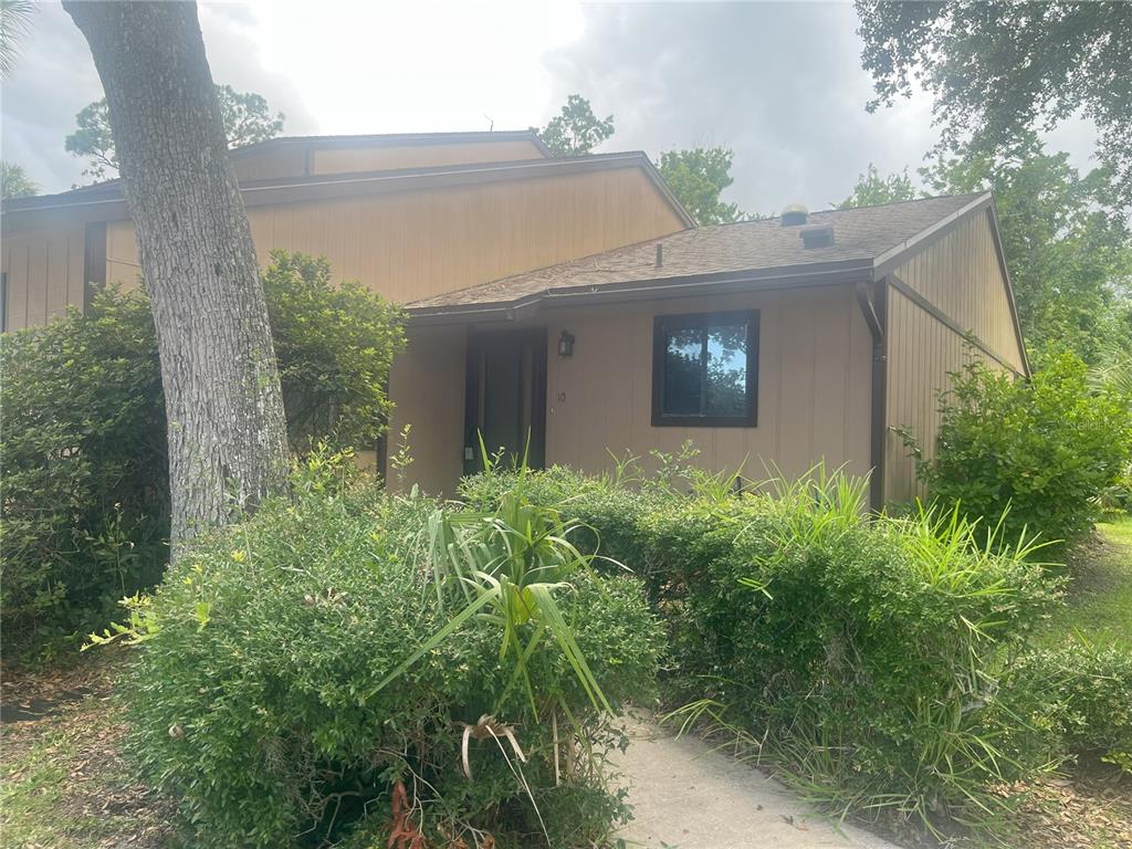 10 VILLAGE DRIVE