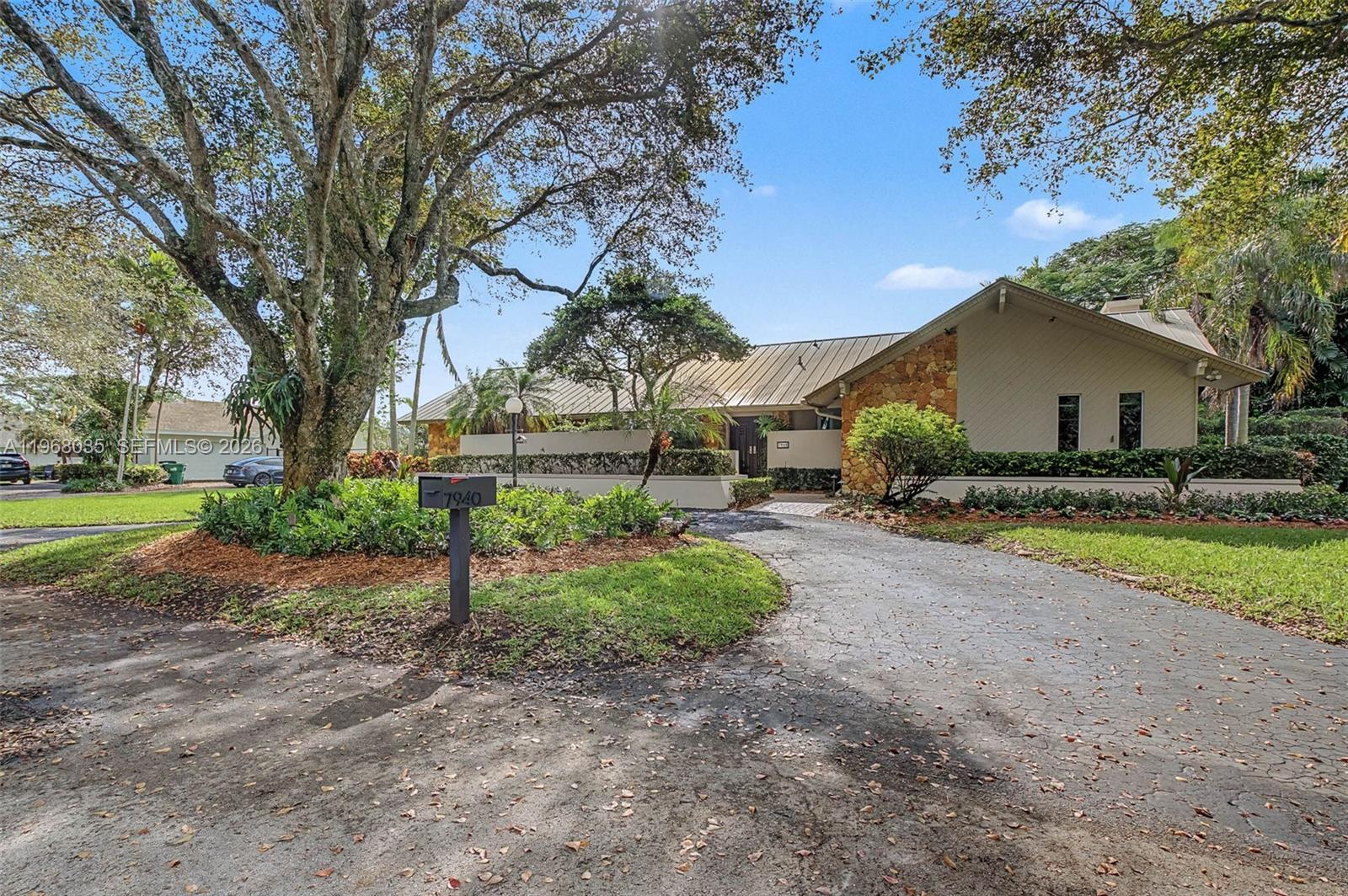 7940 SW 172nd Ter, Palmetto Bay FL 33157