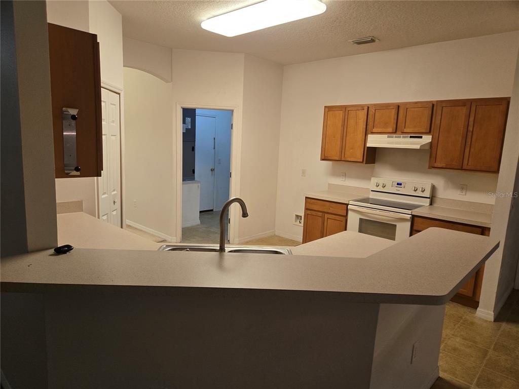 184 PARKVIEW DRIVE, PALM COAST, FL — photo 2 of 30