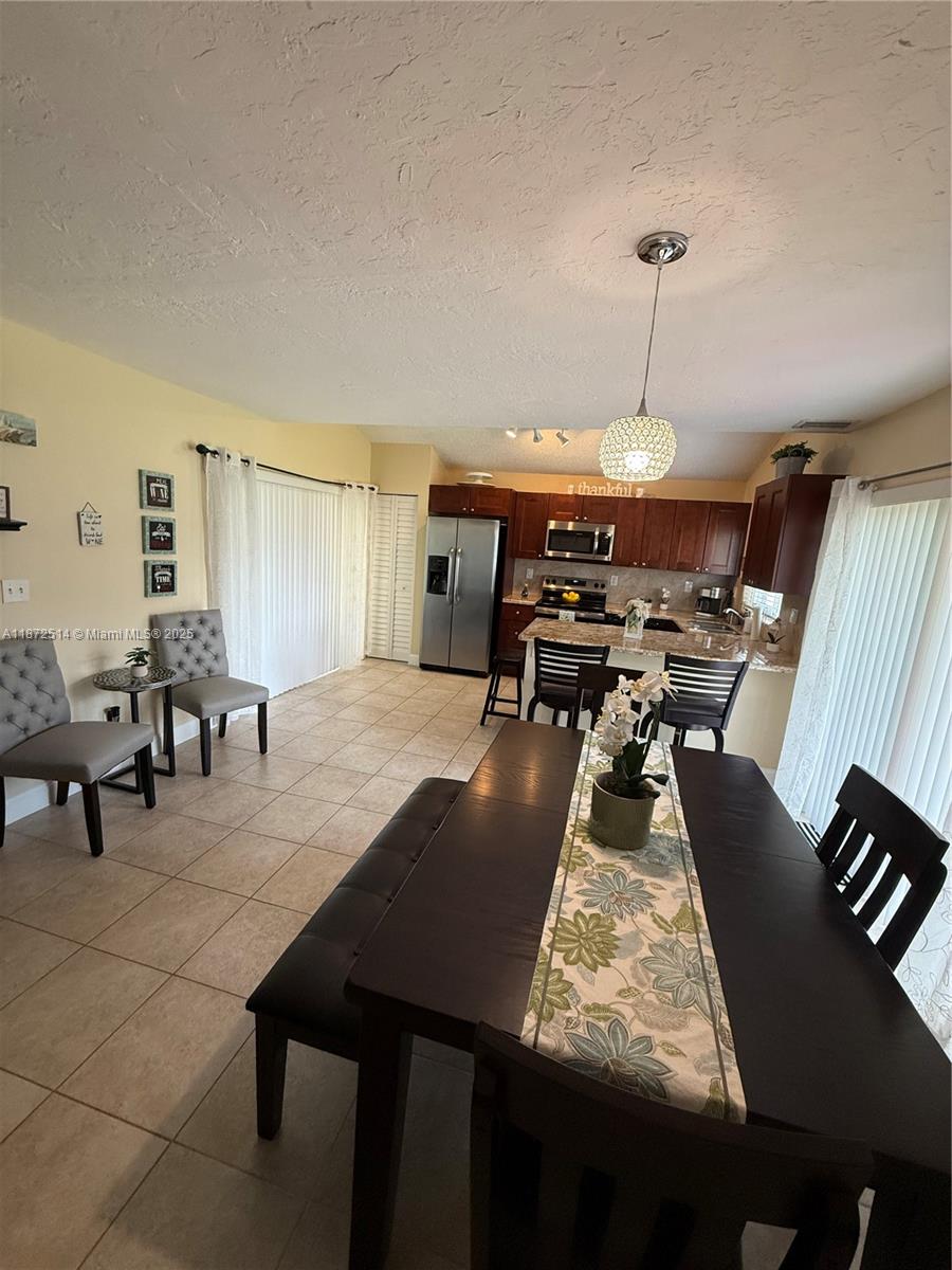 13293 NW 6th Pl, Plantation FL 33325