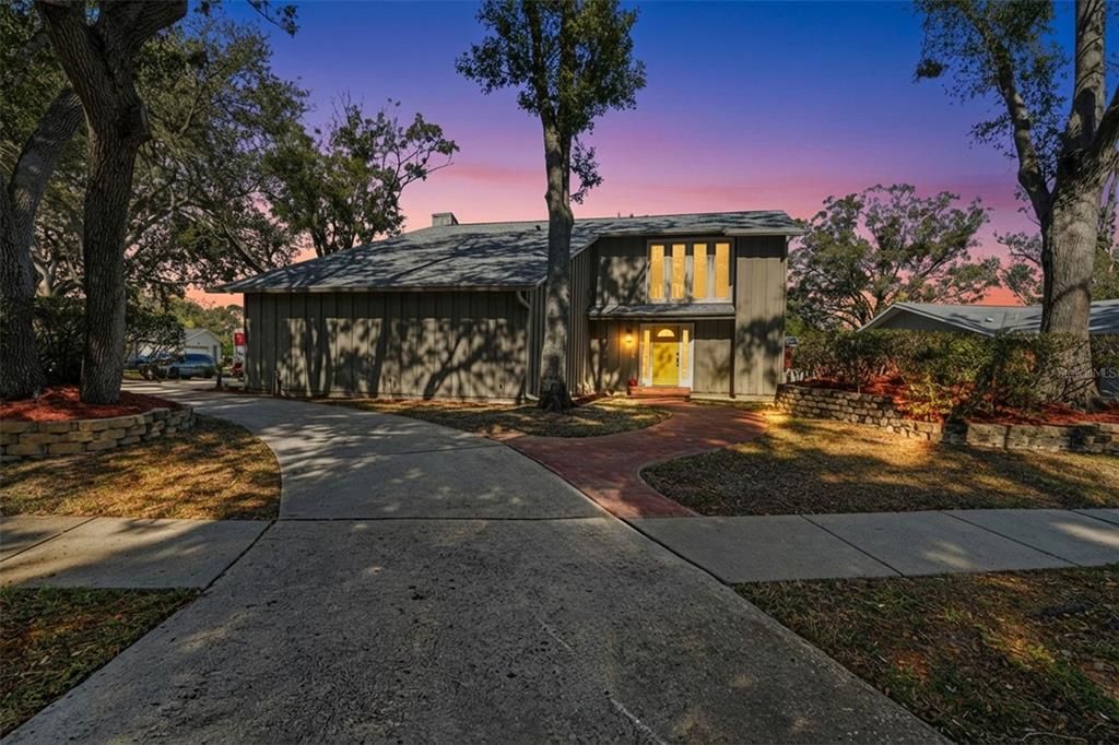 2659 DIAMOND HEAD DRIVE N