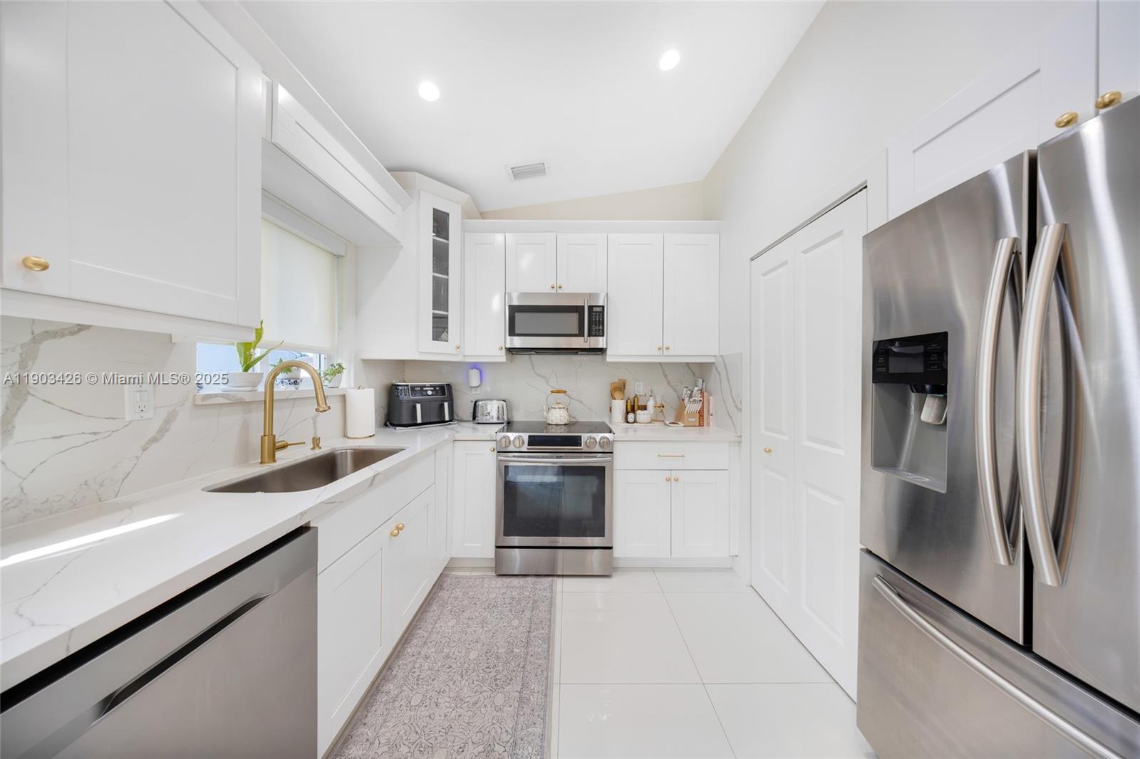 7271 NW 174th Ter # 203, Hialeah FL 33015