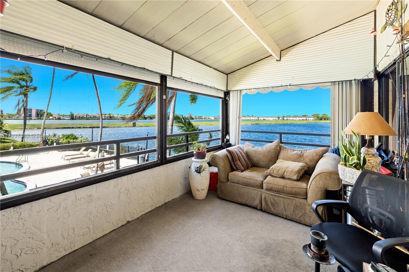 20145 NE 3rd Ct # 2, Miami FL 33179