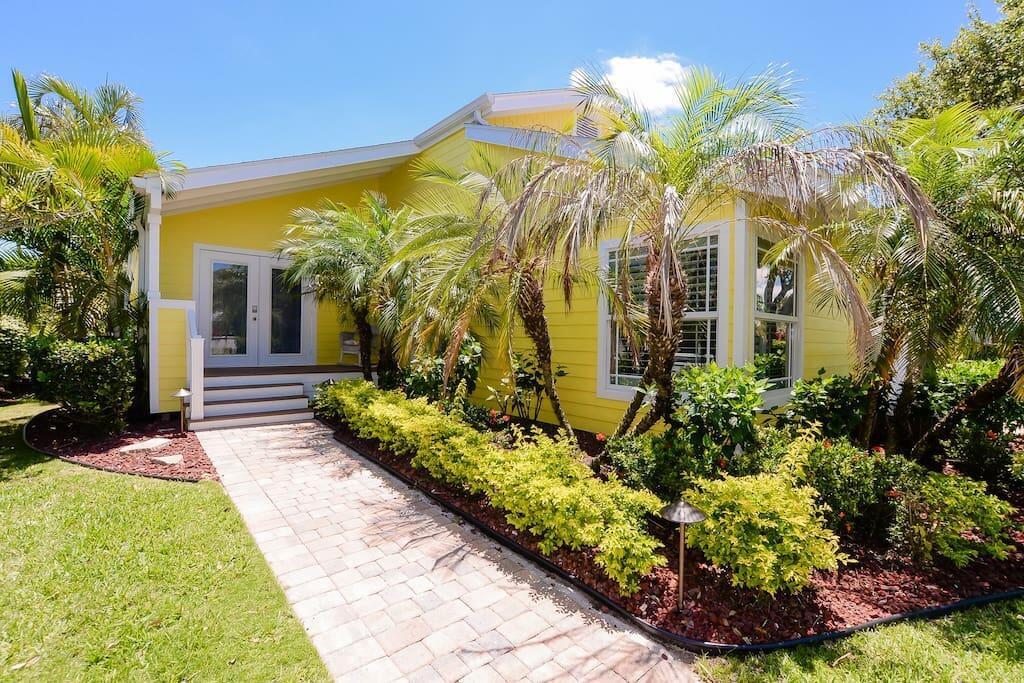 4031 NE Breakwater Drive, Jensen Beach FL 34957