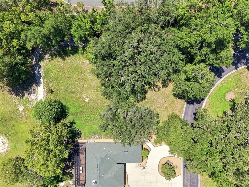 512 DOWLING CIRCLE, LADY LAKE, FL — photo 4 of 13