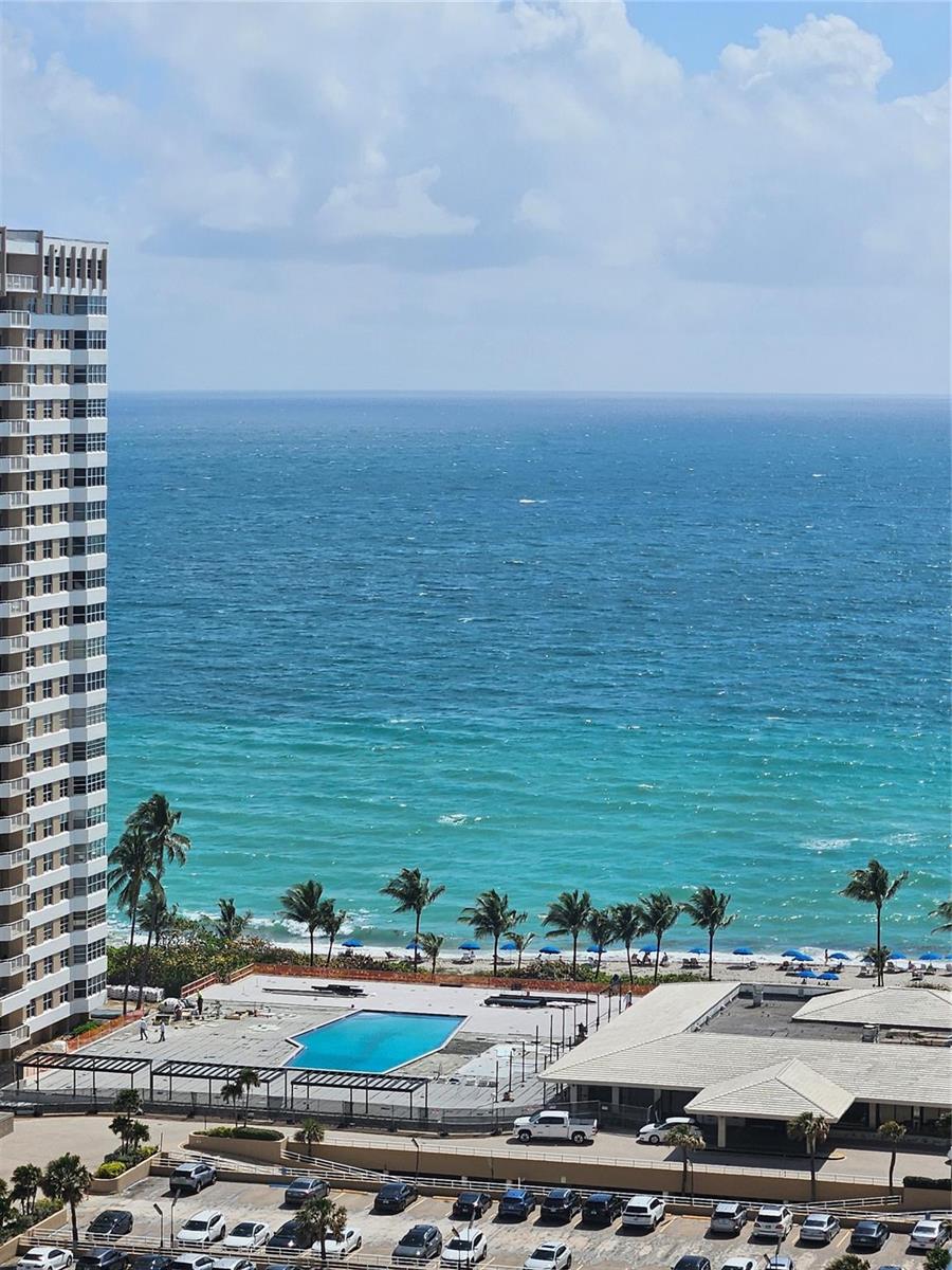 1985 S Ocean Drive # 20d, Hallandale Beach FL 33009
