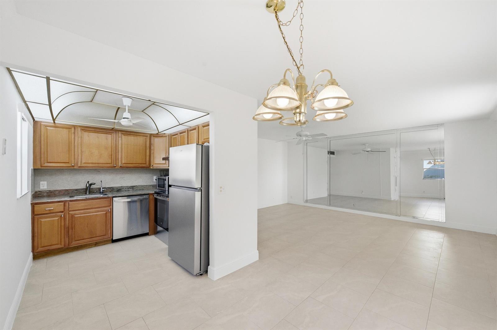 452 Brittany J, Delray Beach FL 33446