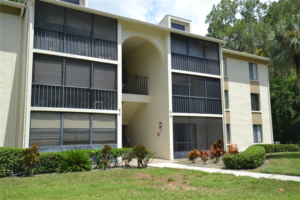 3232 LAKE PINE WAY E UNIT H2