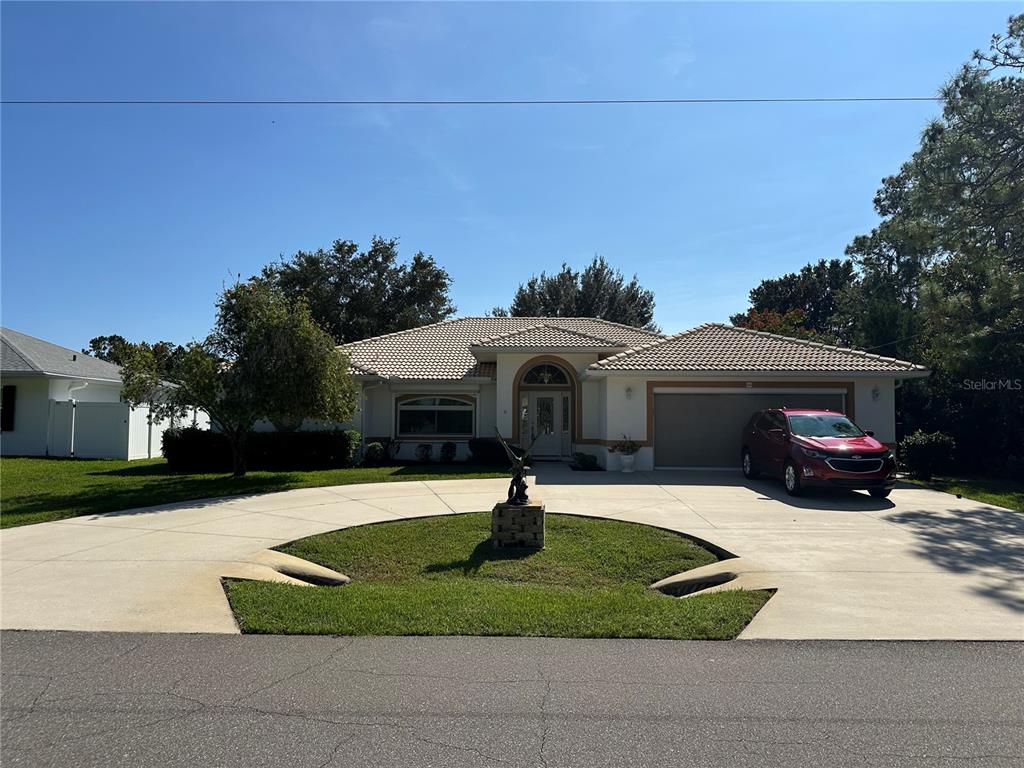 44 PRATTWOOD LANE