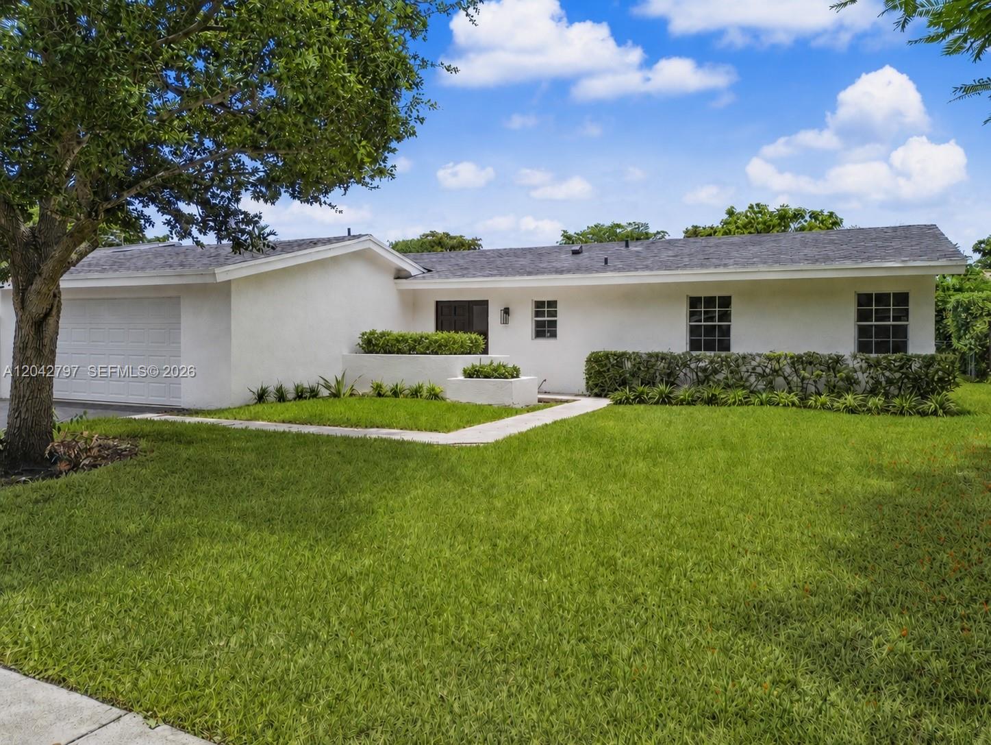 10262 SW 127th Pl, Miami FL 33186