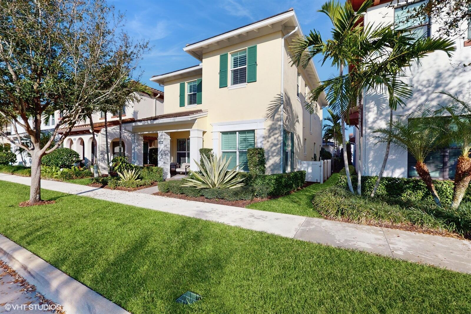 2098 Dickens Terrace, Palm Beach Gardens FL 33418