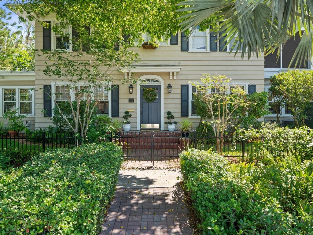 125 29TH STREET N