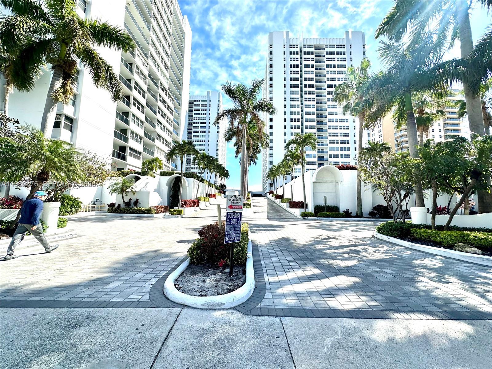 1904 S Ocean Dr # 701, Hallandale Beach FL 33009