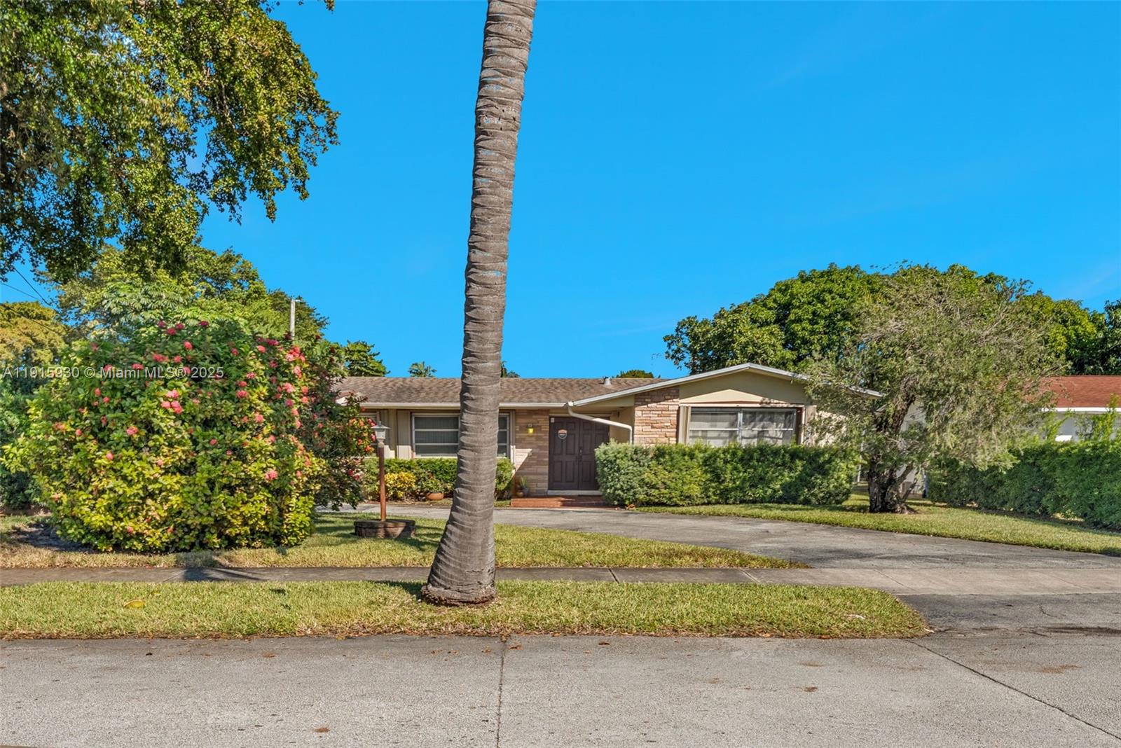 1325 NE 171st St, Miami FL 33162