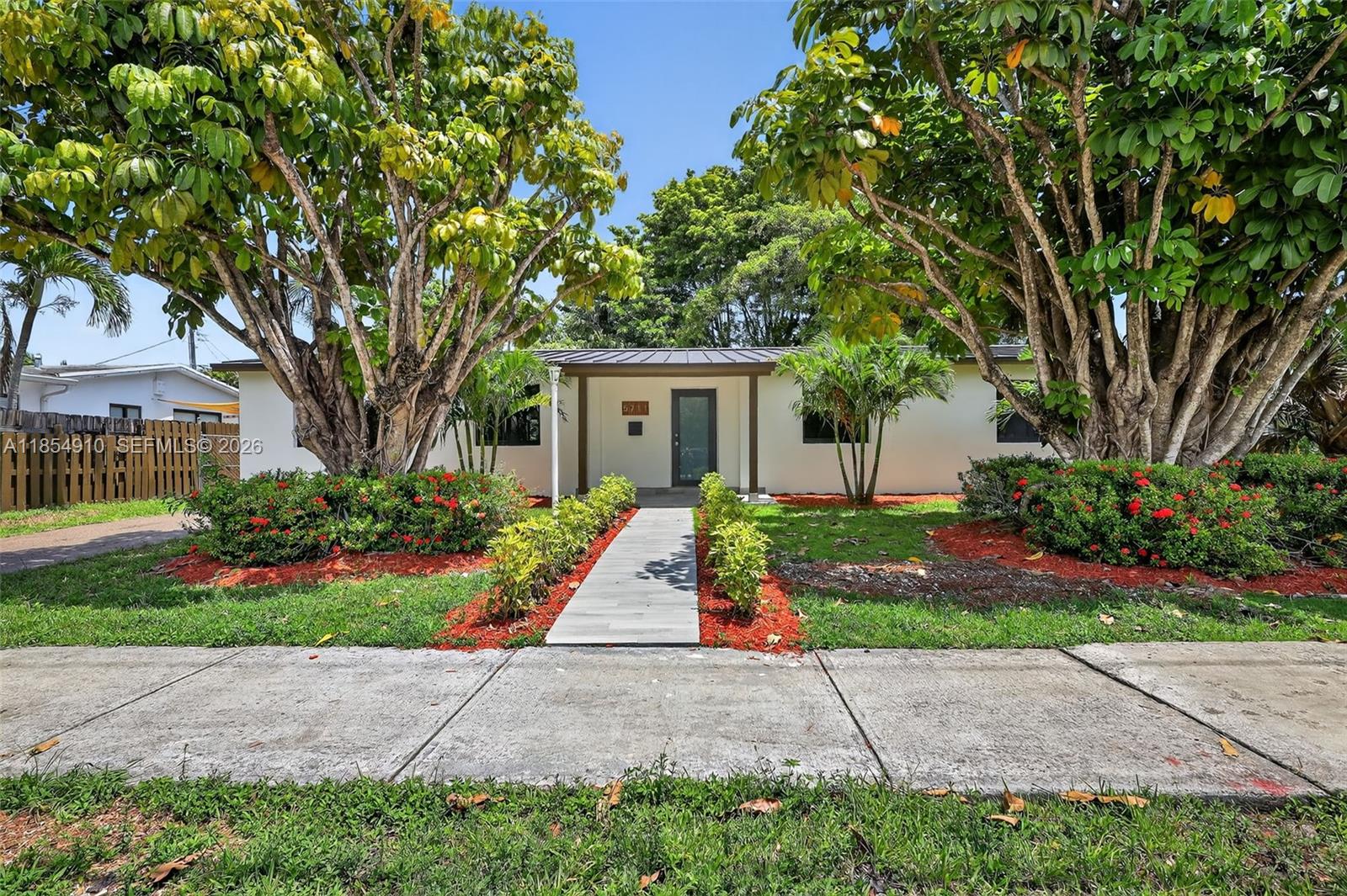 5711 SW 92nd Ave, Miami FL 33173
