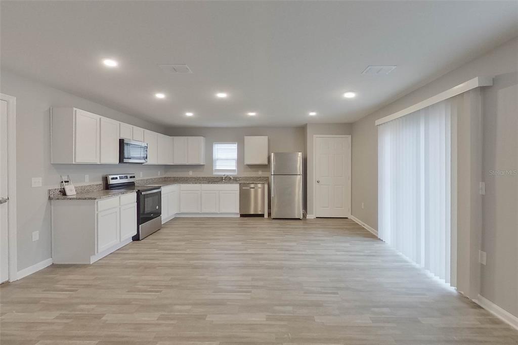 1709 NEBRASKA LOOP, SUMTERVILLE, FL — photo 2 of 22